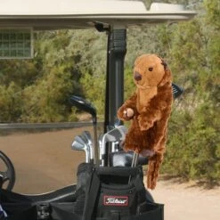 Daphne's Otter Headcover